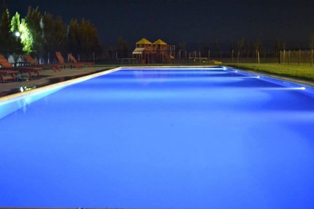 pileta noche